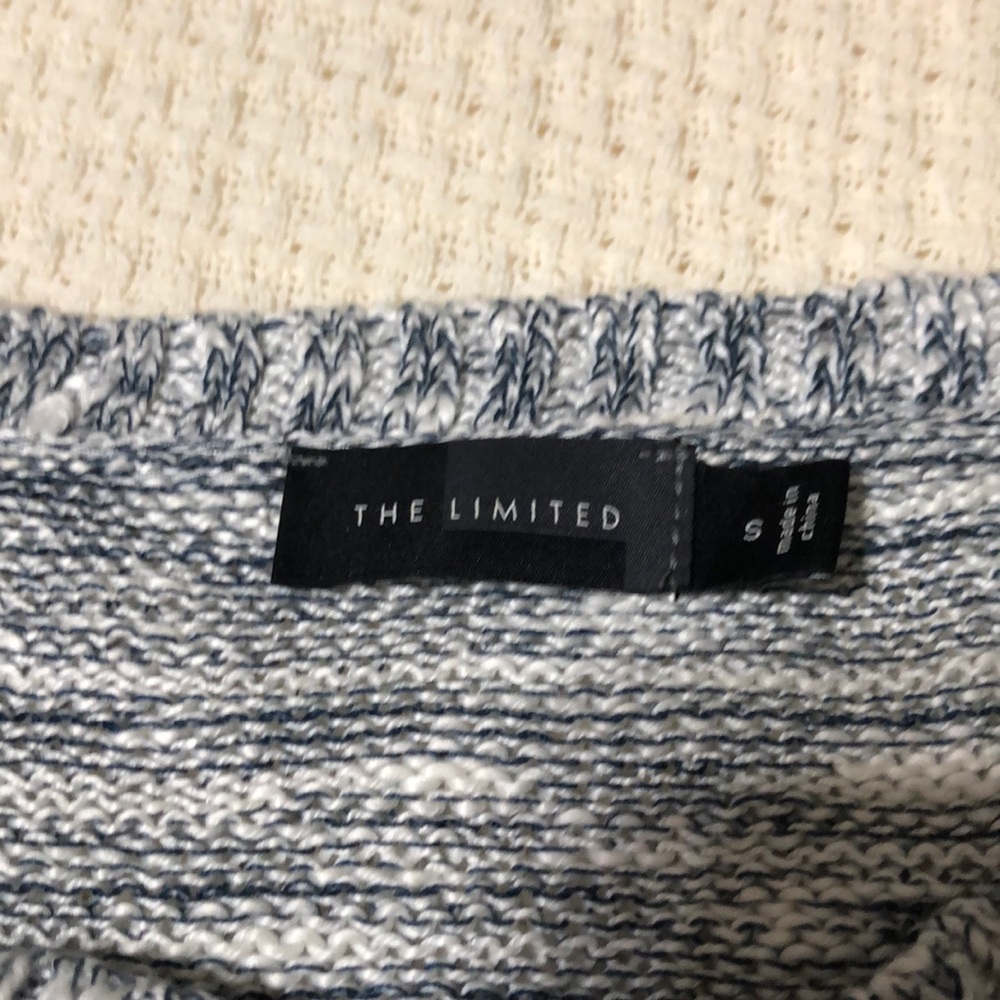 Limited Sweater - Size S - Picture 3 of 7
